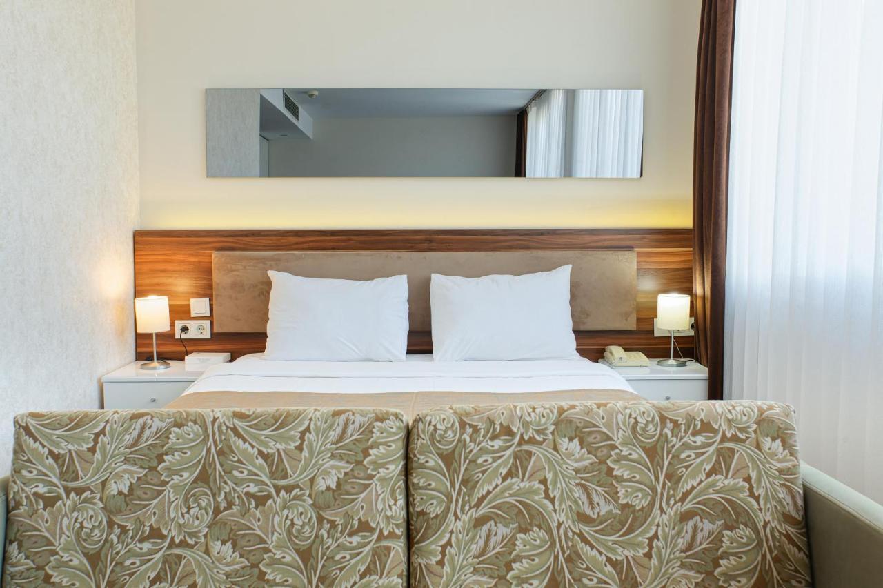 P Galata Hotel - Special Category Истанбул Екстериор снимка
