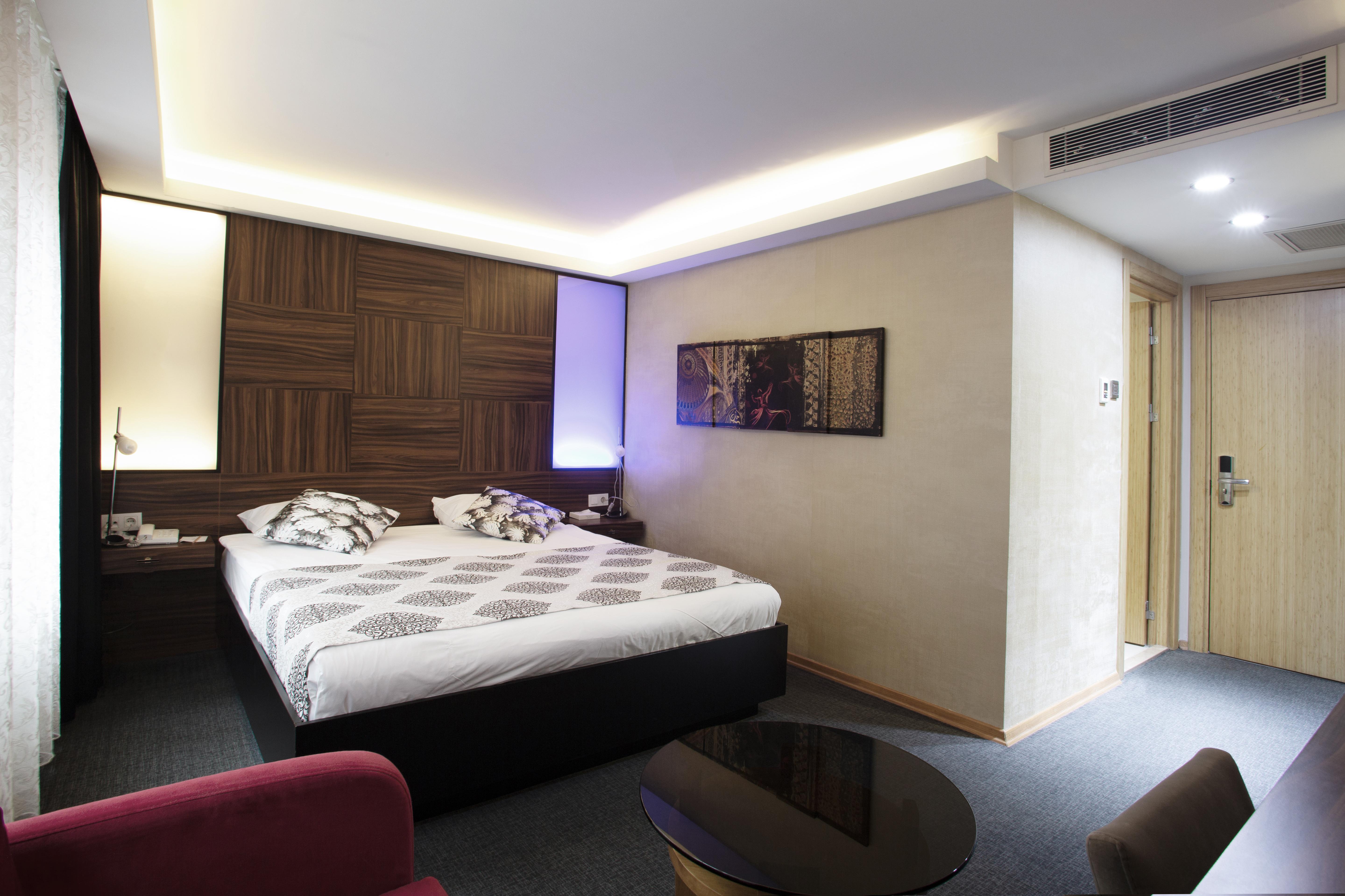 P Galata Hotel - Special Category Истанбул Екстериор снимка
