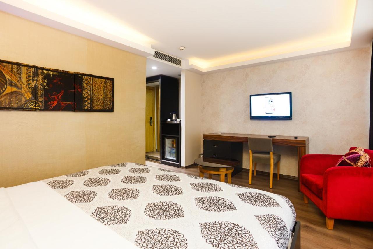 P Galata Hotel - Special Category Истанбул Екстериор снимка
