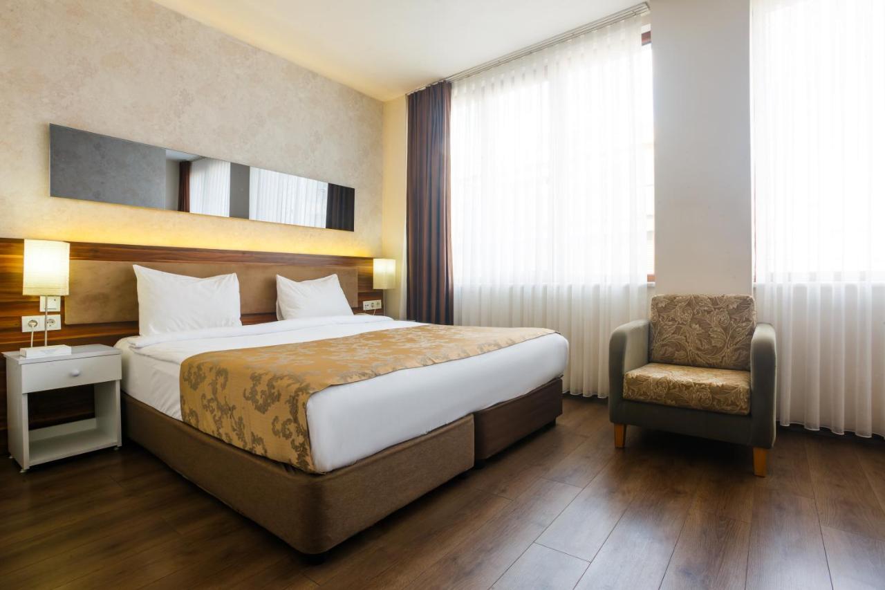 P Galata Hotel - Special Category Истанбул Екстериор снимка