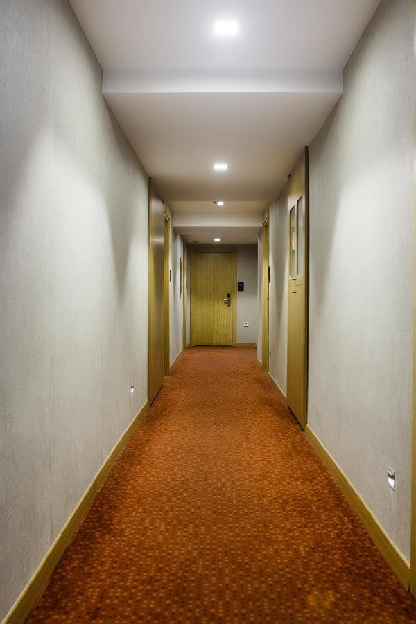 P Galata Hotel - Special Category Истанбул Екстериор снимка