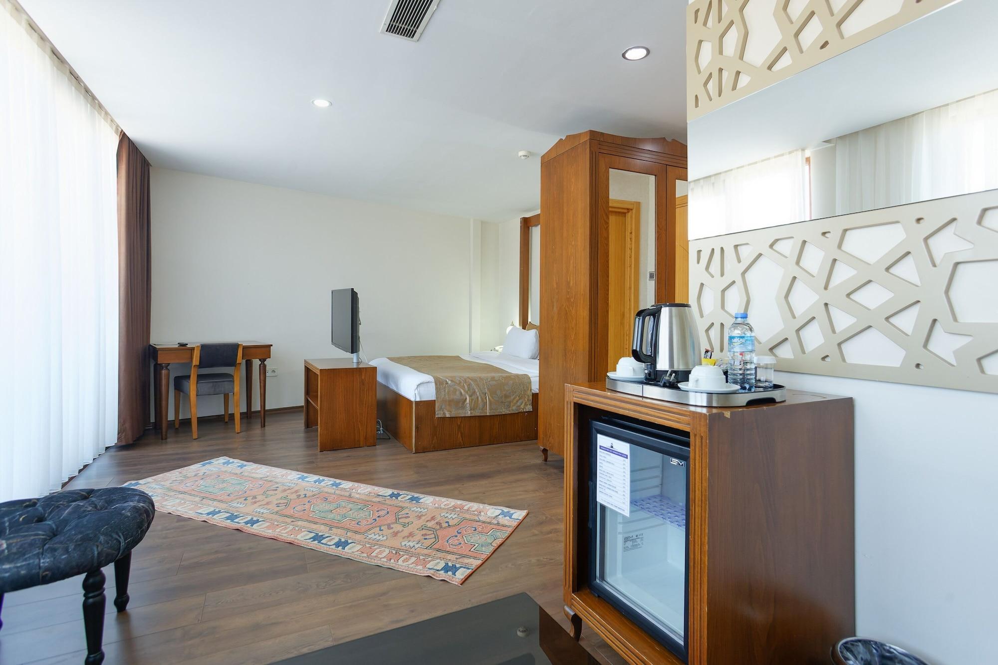 P Galata Hotel - Special Category Истанбул Екстериор снимка