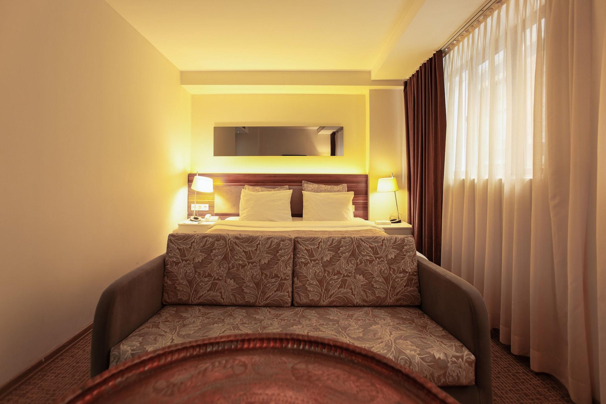 P Galata Hotel - Special Category Истанбул Екстериор снимка